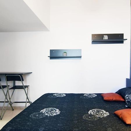 Bucharest Studio Ngoại thất bức ảnh