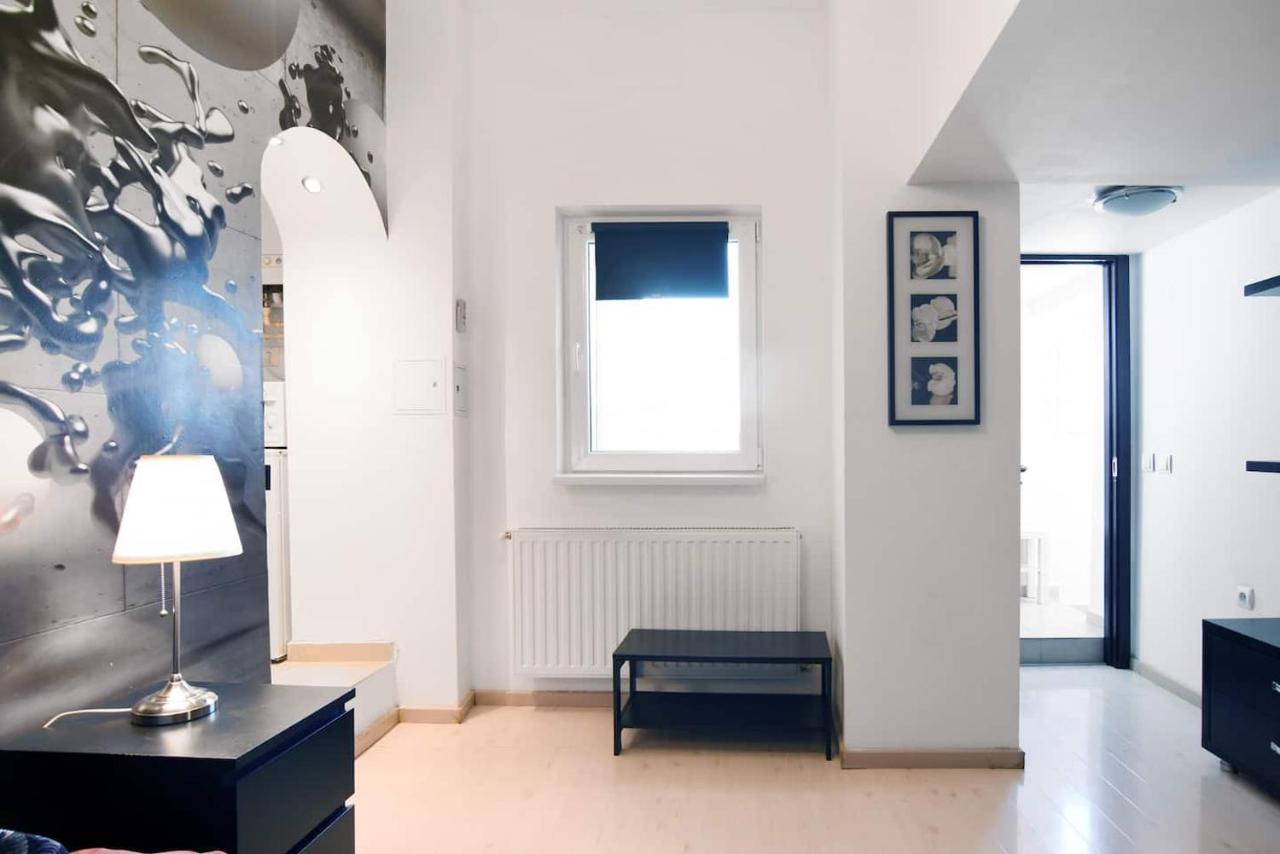 Bucharest Studio Ngoại thất bức ảnh